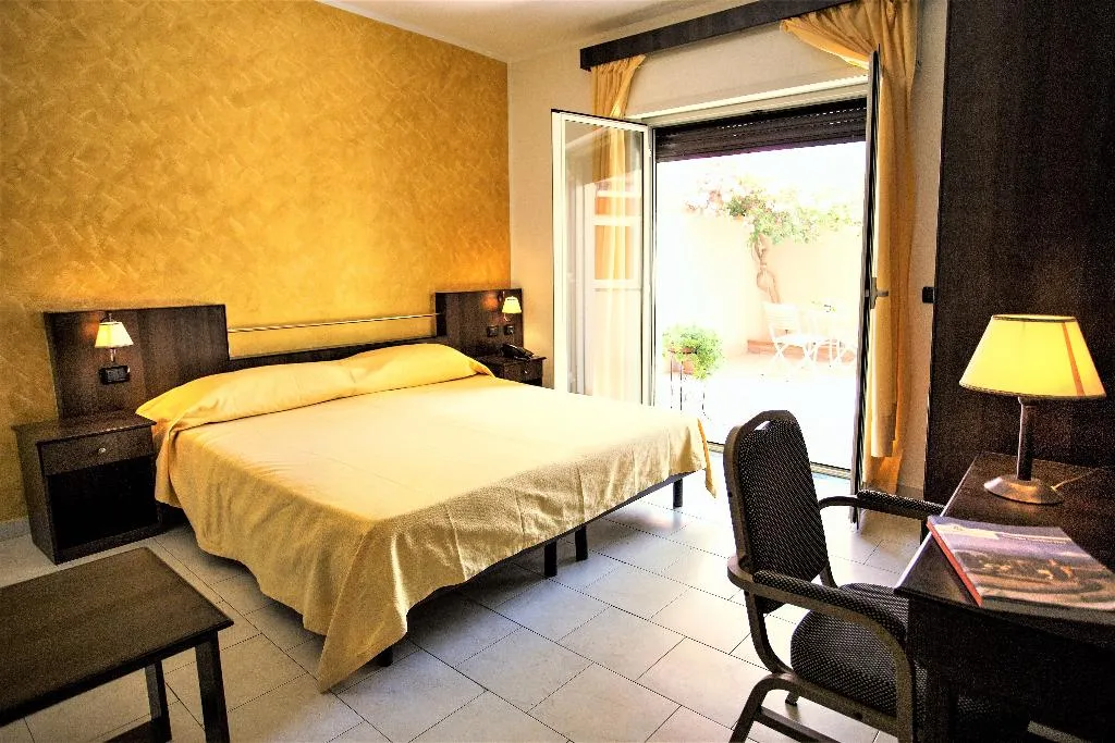DOUBLE STANDARD Room, Hotel Marabel, Taormina