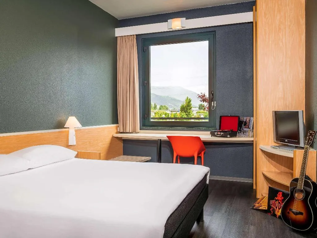DOUBLE WITH DOUBLE BED Room, ibis Firenze Prato Est, Florence