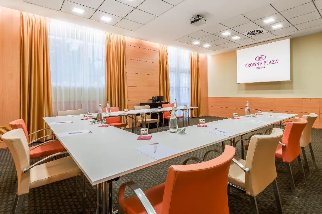 Conferences, Crowne Plaza Padova, Venice
