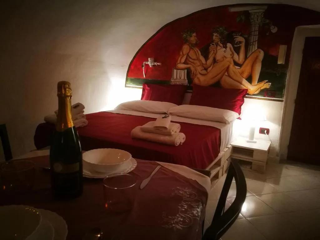 Room, B&B Domus Vinaria, Naples
