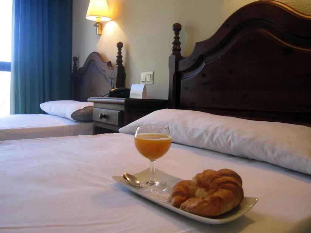 Room, San Pablo, Seville