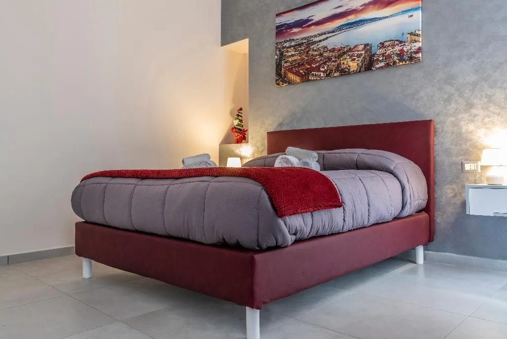 Room, Casina Rossa, Naples
