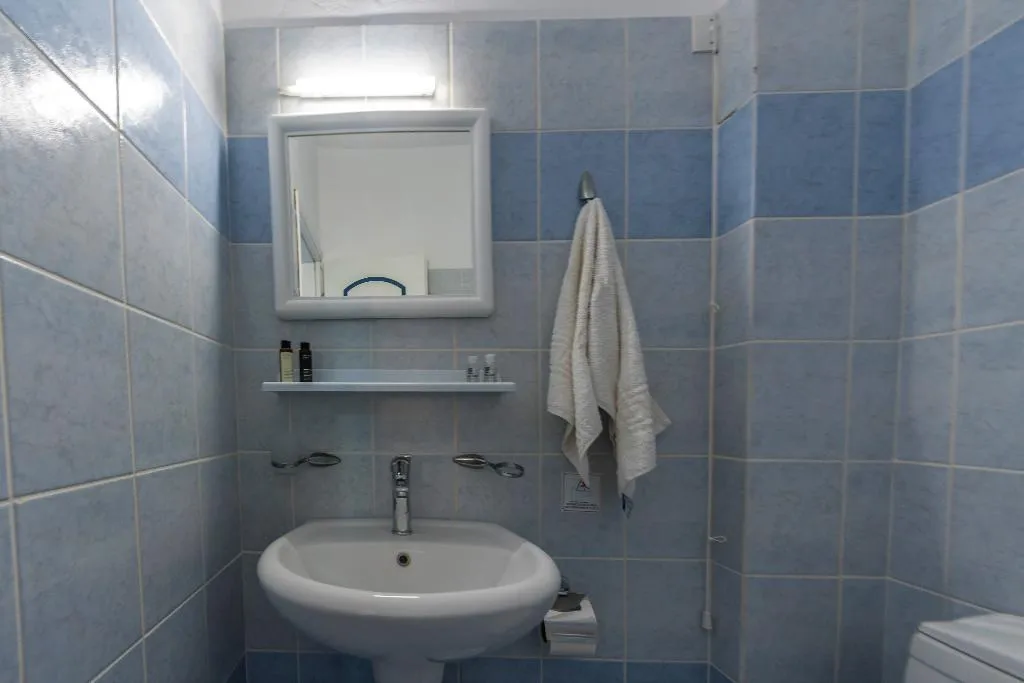 TRIPLE WITH VIEWS Room, Nikos Villas, Corfu