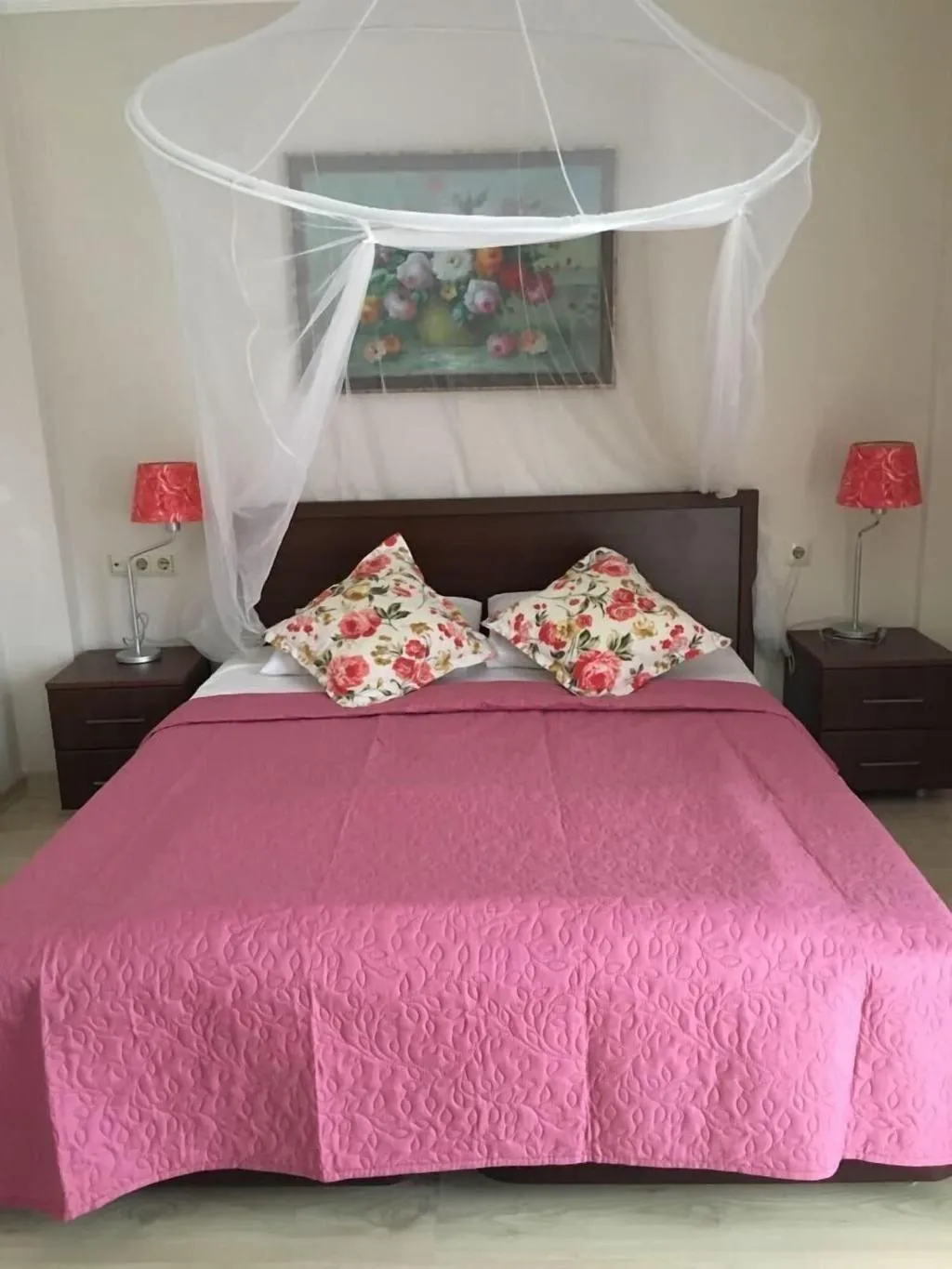 Room, Melaike, Izmir