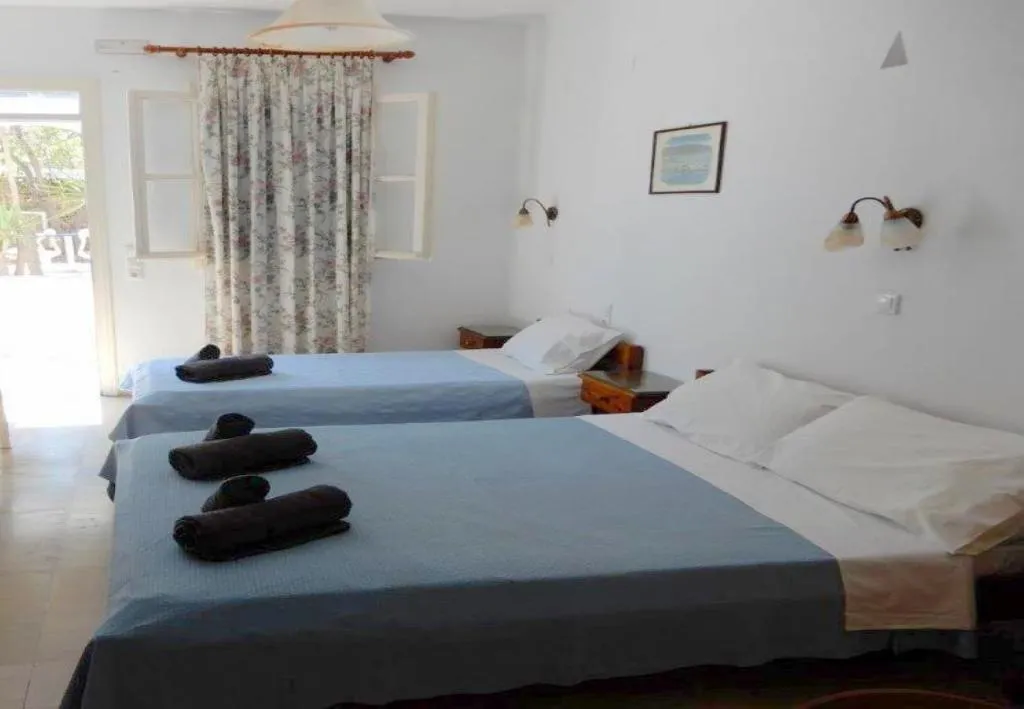 TRIPLE STANDARD Room, Pension Sourmeli, Mykonos