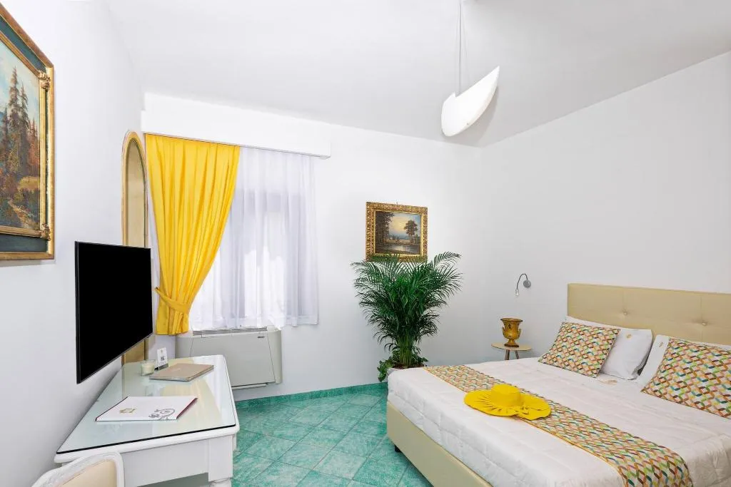 DOUBLE STANDARD Room, Hotel Royal Prisco, Naples