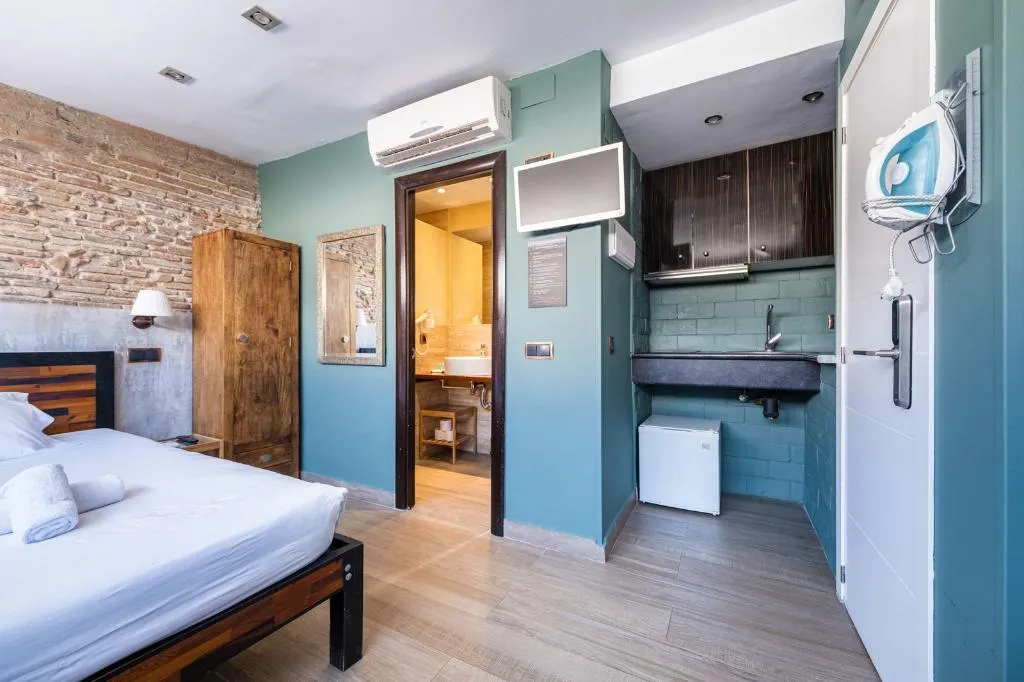 STUDIO BASIC Room, AinB Born Damas Apartment, Barcelona