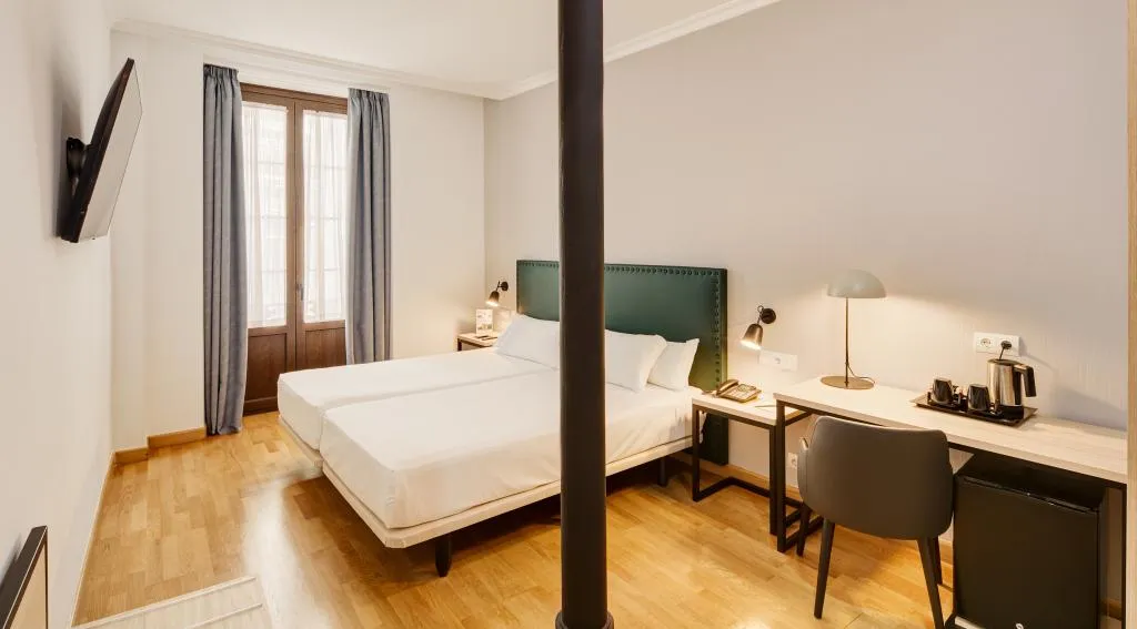 TWIN SUPERIOR Room, Sercotel Las Casas de los Mercaderes, Seville