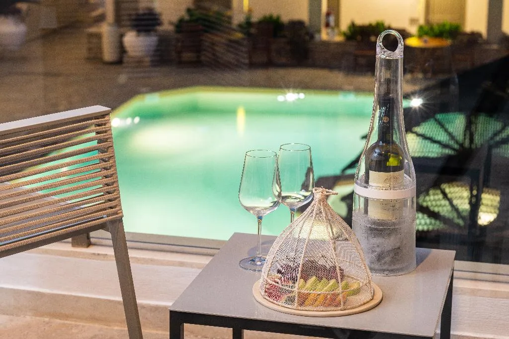 DOUBLE DELUXE POOL VIEW Room, Ino Boutique Hotel & Suites, Samos