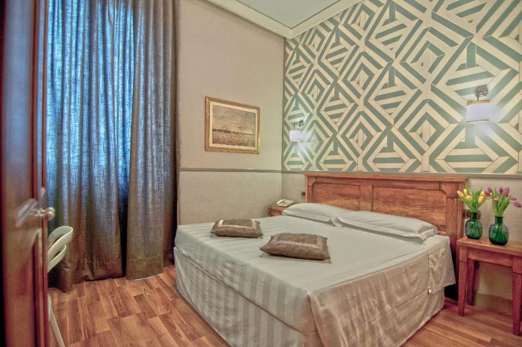 DOUBLE STANDARD Room, Golf Firenze Hotel, Florence