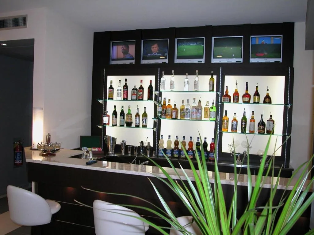 Bar, West Florence, Florence