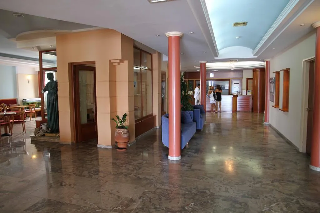Lobby, Astron, Kos