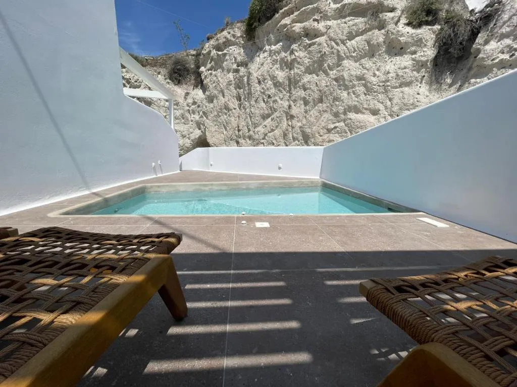 SUITE TWO BEDROOMS Room, Victoria Caves, Santorini