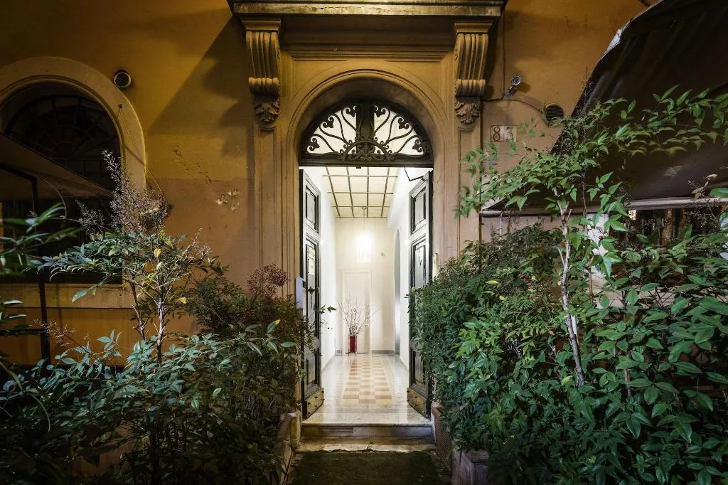 Lobby, Casa de' Fiori Biscione, Rome