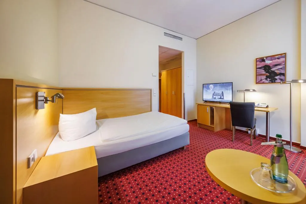 SINGLE BUSINESS Room, Airporthotel Berlin Adlershof, Berlin