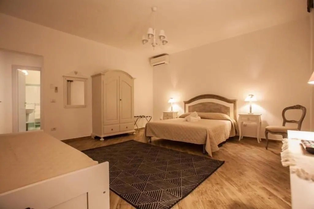 Room, City Garden Guest House, Olbia