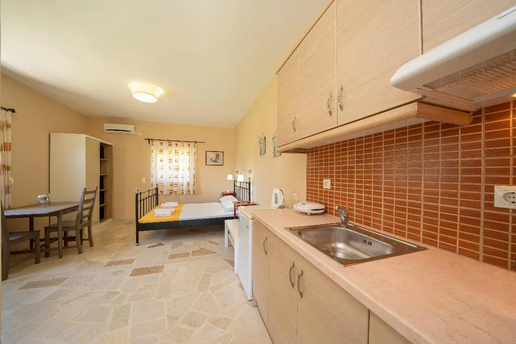 STUDIO ONE BEDROOM ONE BATHROOM Room, Aggelina's Apartments, Kefallinia