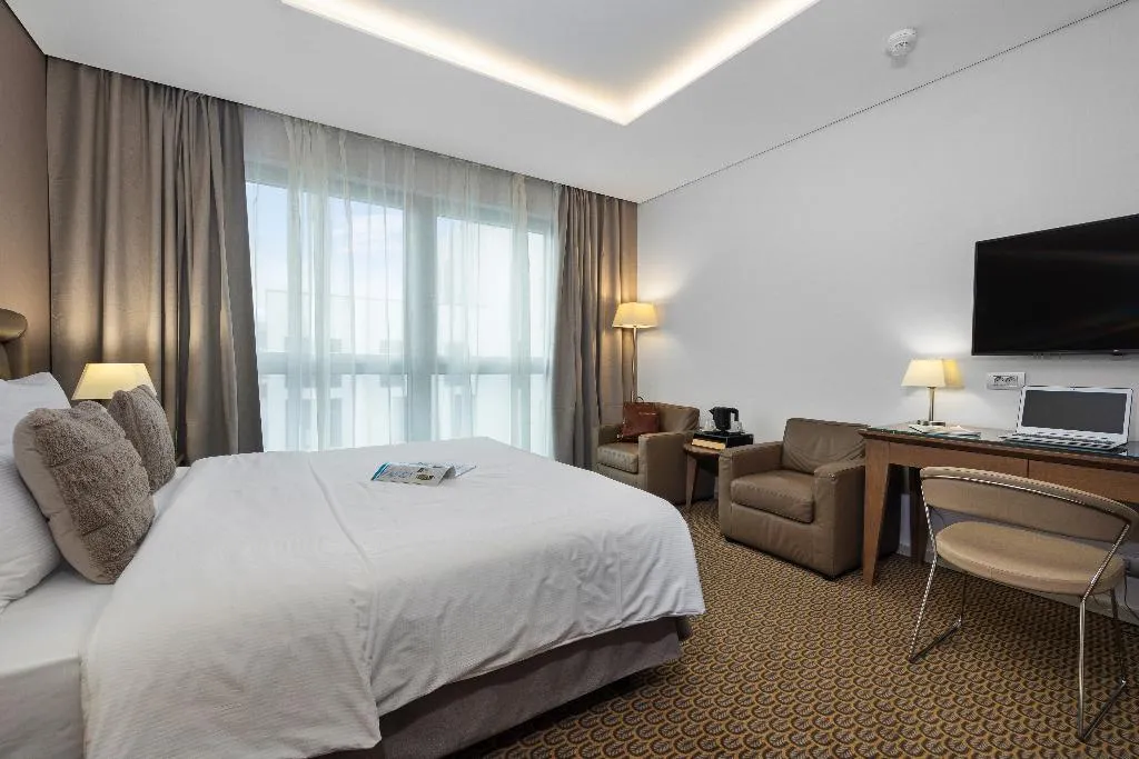 TRIPLE STANDARD Room, Hotel Royal Prague, Prague