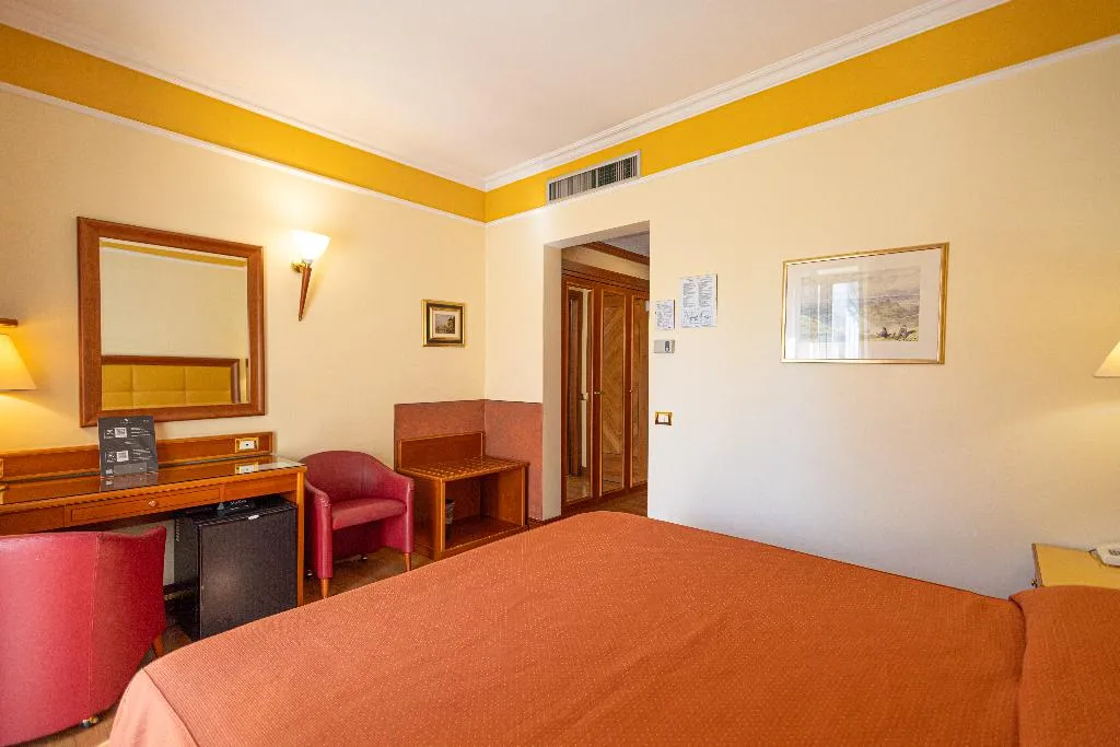 Double or Twin CLASSIC Room, LVG Hotel Collection - Il Chiostro, Milan