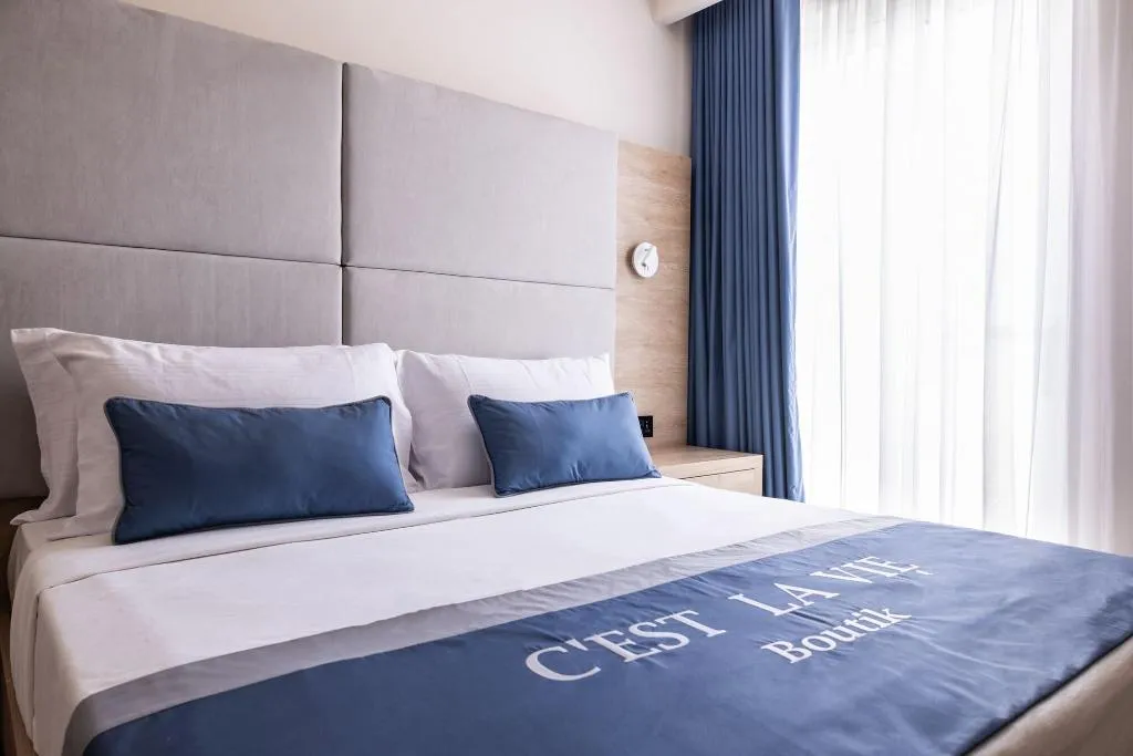 Room, C'est La Vie Boutik Swieqi, Malta