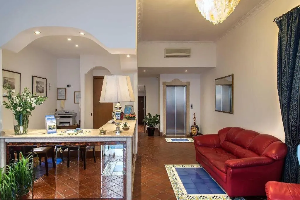 Lobby, Hotel Caracciolo, Naples