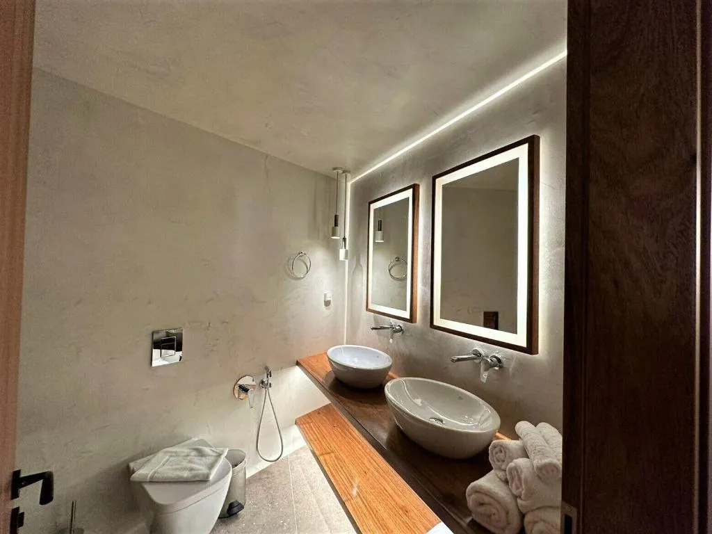 Room, Victoria Caves, Santorini