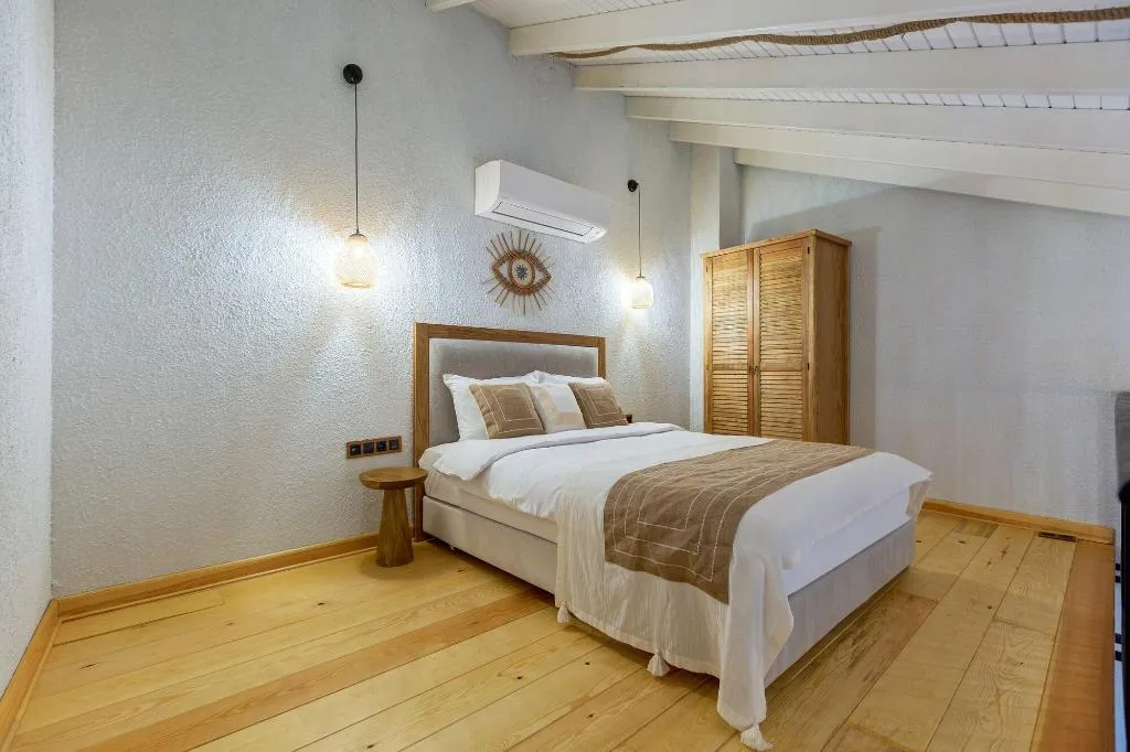 Room, Navali̇a Otel, Izmir