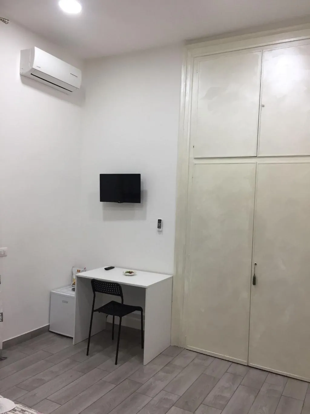 Room, B&B Panorama, Naples