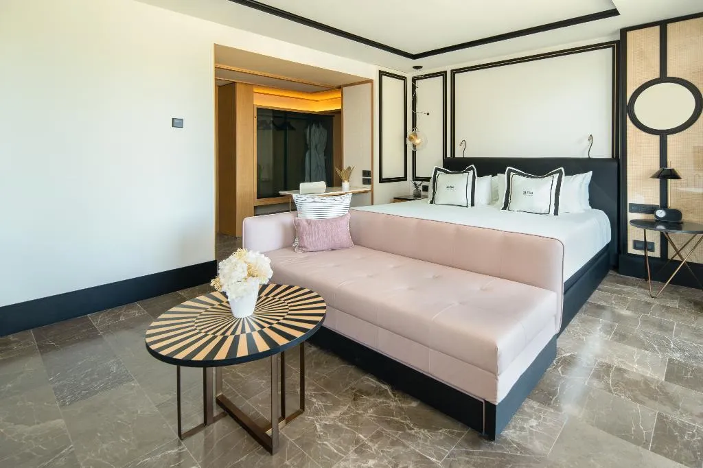 STUDIO WITH JACUZZI Room, Bless Ibiza Cala Nova, Ibiza