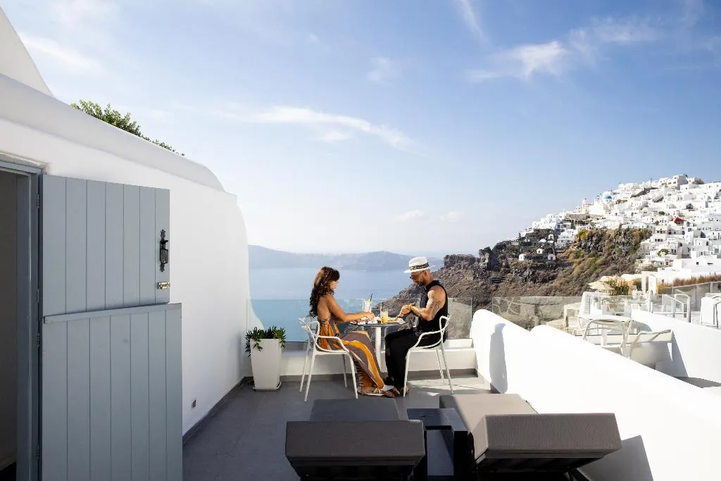 SUITE HONEYMOON Room, Pegasus Suites & Spa, Santorini