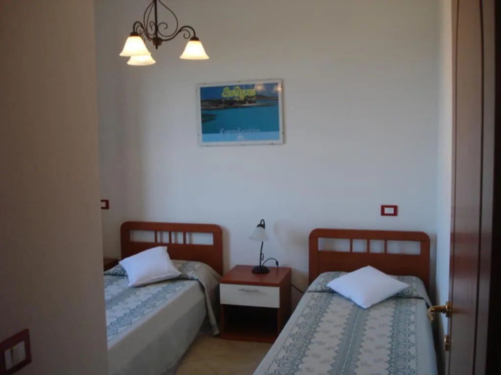 APARTMENT CAPACITY 6 Room, Residenza sul Mare, Cagliari