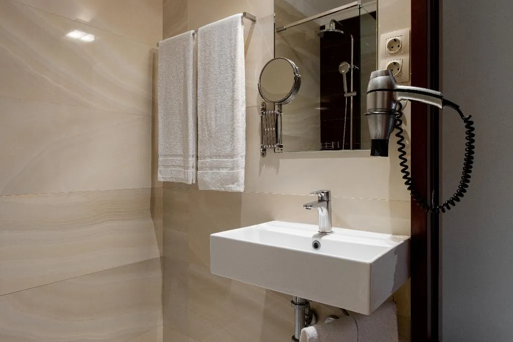 TRIPLE STANDARD Room, Da Bolsa, Porto