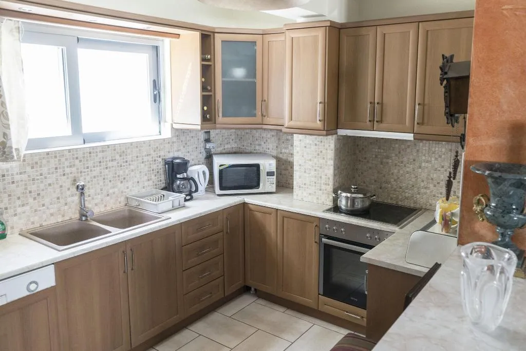Room, Villa d'Irene - near Athens airport, 200 meters fr, Athens