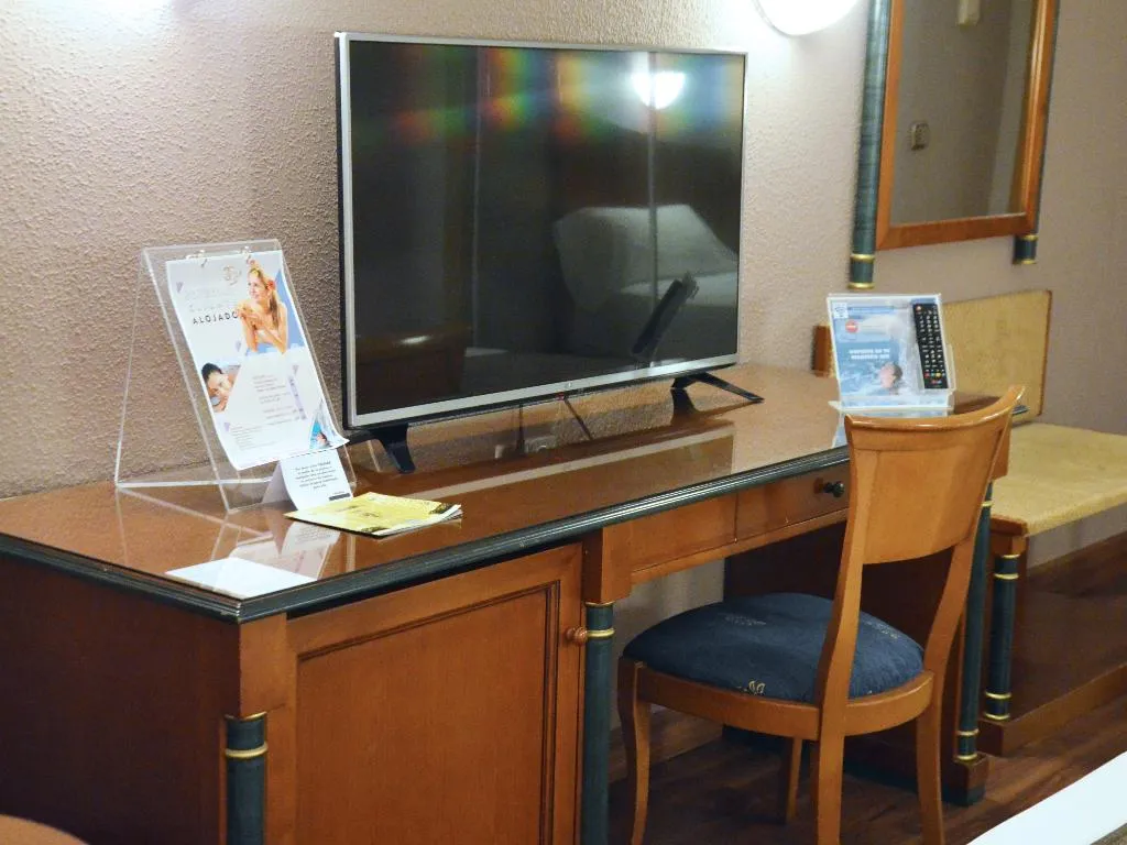 TRIPLE STANDARD Room, Beatriz Toledo Auditorium & Spa, Madrid