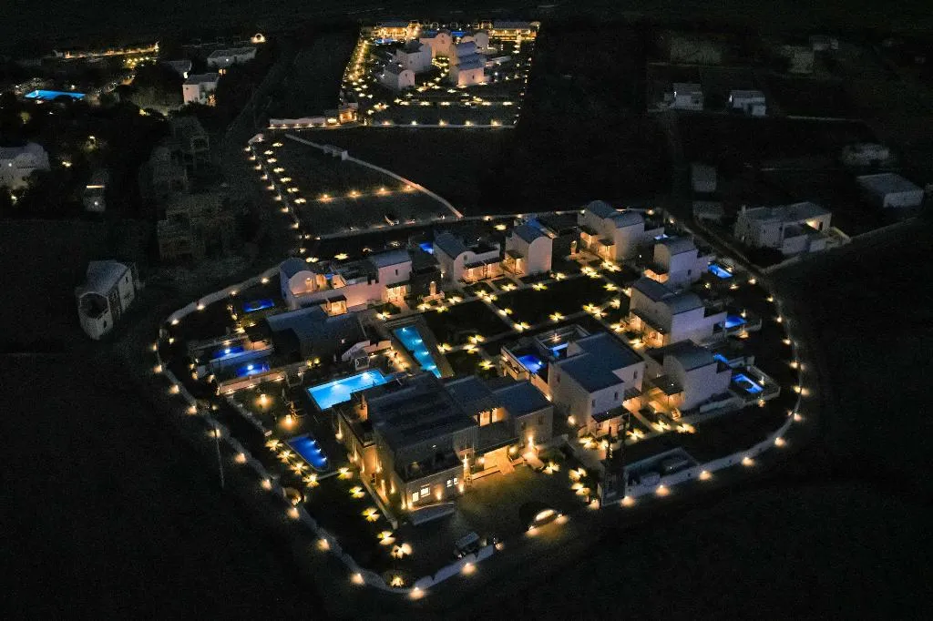 General view, Sea Breeze Santorini Beach Resort, Curio Collectio, Santorini