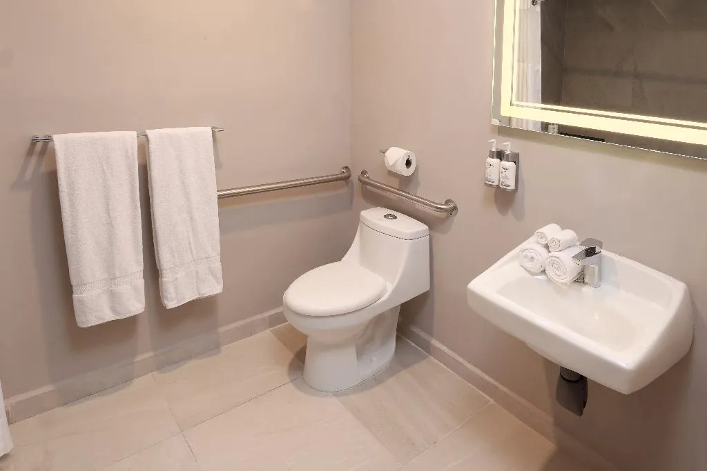 DOUBLE Accessible-Two Queen Beds Room, Holiday Inn Tulum Downtown, Cancun Area