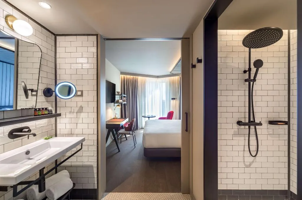 Room, Canopy by Hilton Madrid Castellana, Madrid