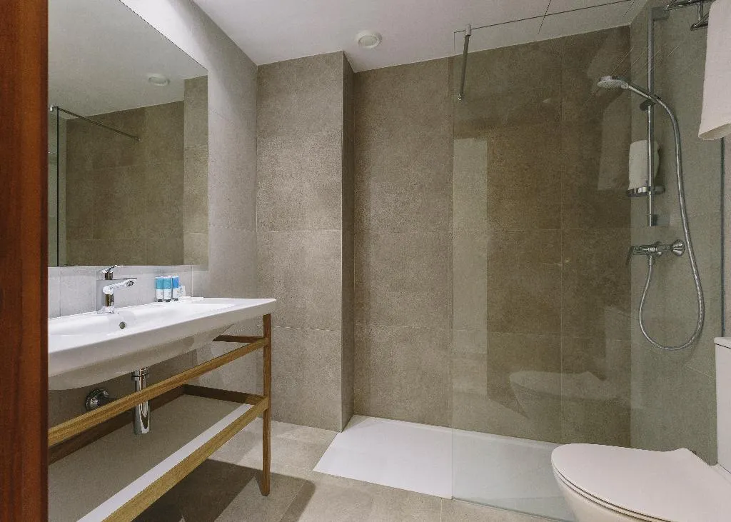 DOUBLE SINGLE USE POOL VIEW Room, Ilunion Palmanova Mallorca, Majorca