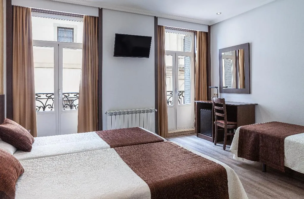 TRIPLE STANDARD Room, Mediodia, Madrid