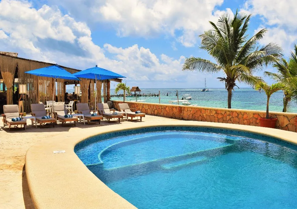 Pool, Hacienda Morelos Beach Front Hotel, Cancun Area