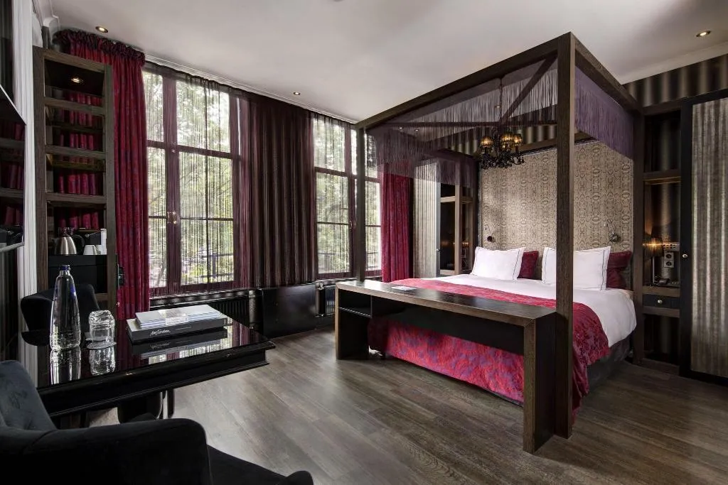 DOUBLE DELUXE Room, The Pavilions Amsterdam, The Toren, Amsterdam