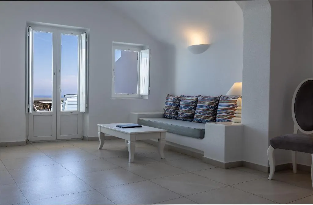 SUITE WITH JACUZZI Room, Amber Light Villas, Santorini