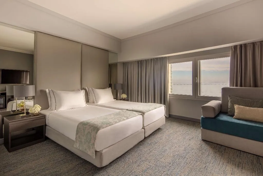 FAMILY ROOM STANDARD Room, Tivoli Oriente Lisboa Hotel, Lisbon