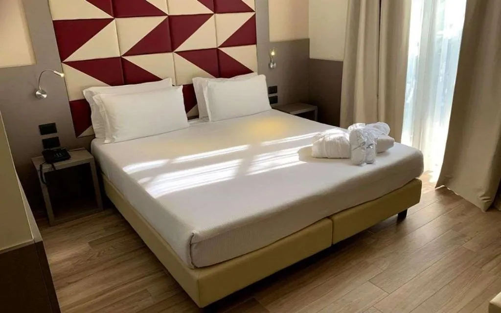 Room, JR Hotels Bocconi Milano, Milan