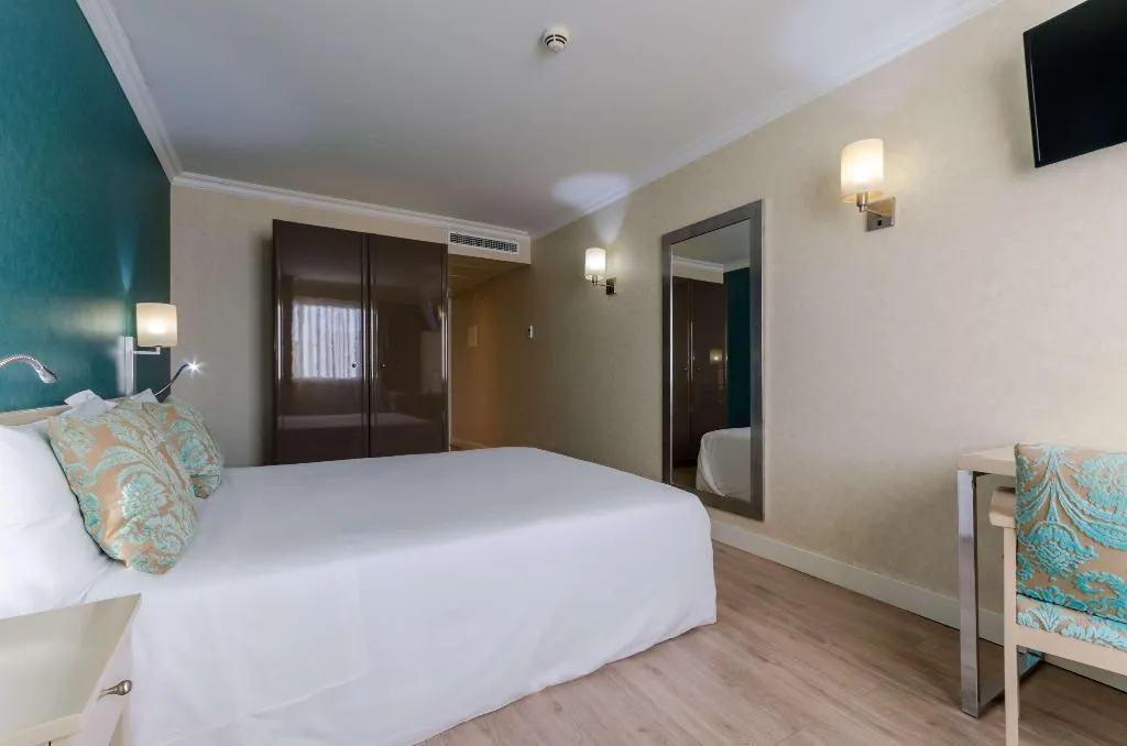 Room, Olissippo Marques De Sa, Lisbon