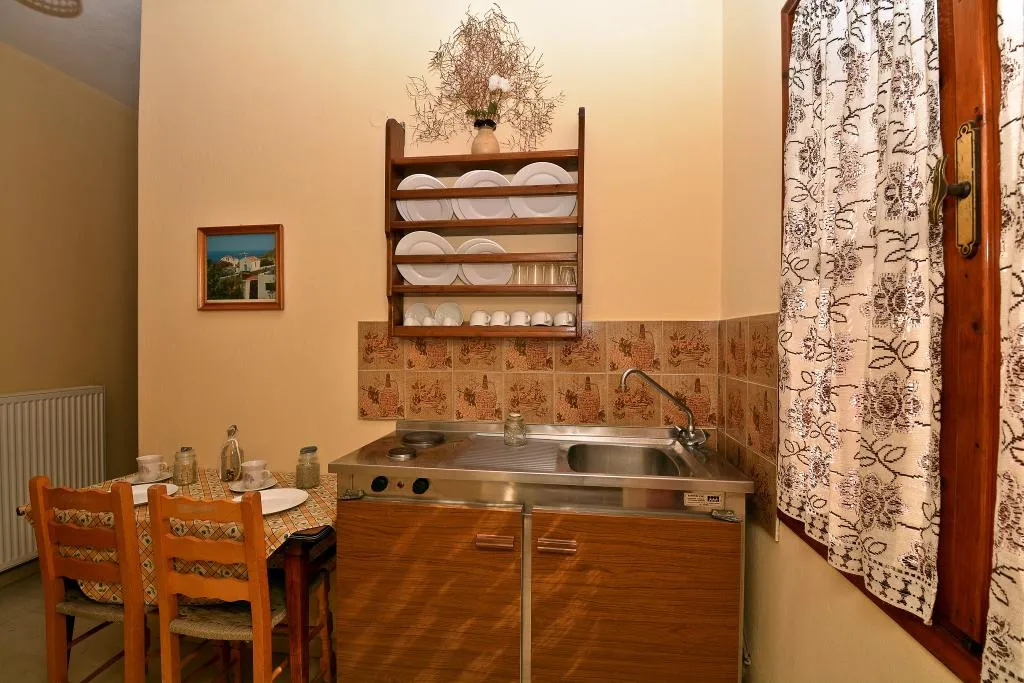 APARTMENT PARTIAL SEA VIEW Room, Nina Apartments, Skiathos