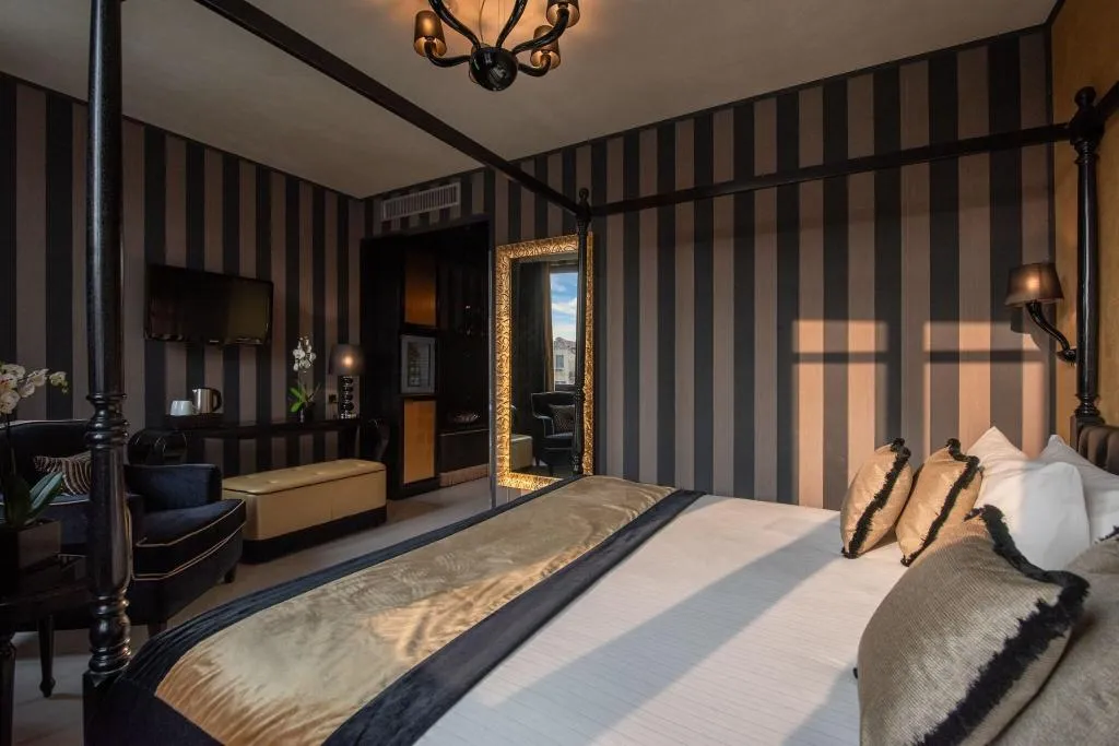 Room, Carnival Palace, Venice
