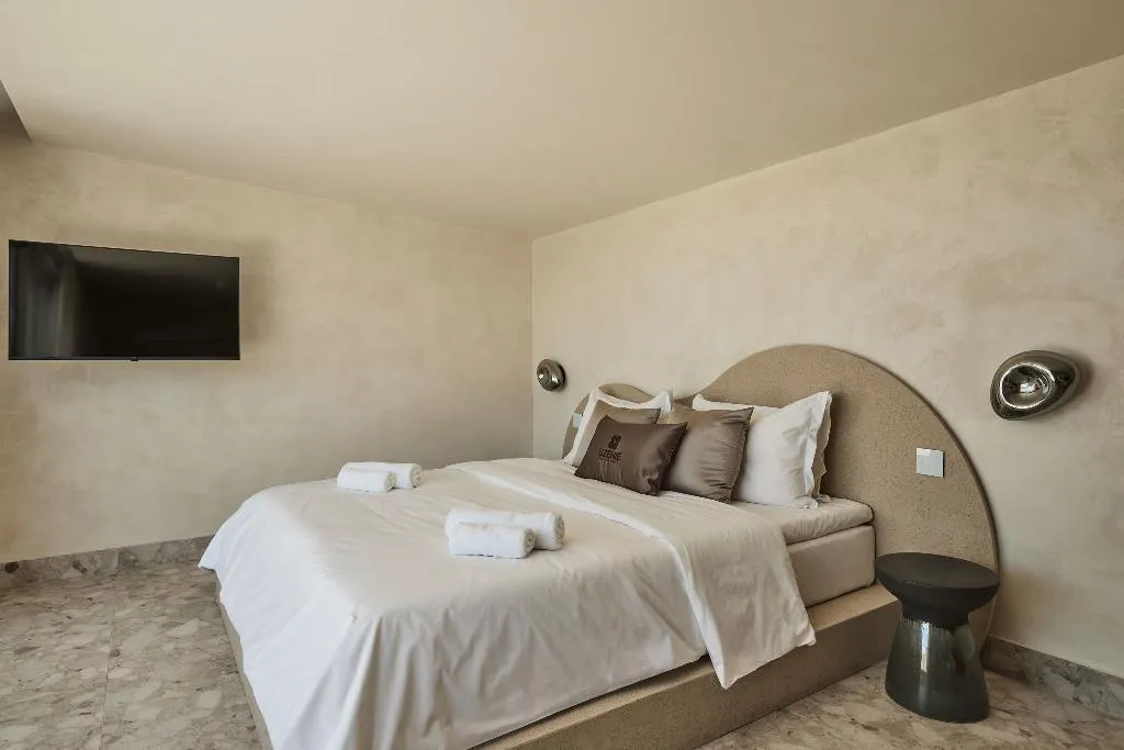 SUITE WITH JACUZZI Room, Uzenie All Suites Boutique Resort, Crete