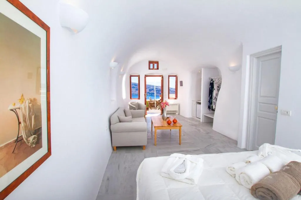 CAVE SEA VIEW Room, Oia Mare Villas, Santorini