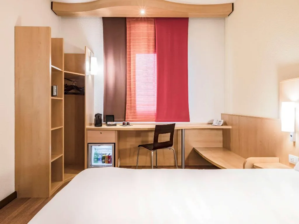 DOUBLE PREMIUM Room, ibis Milano Malpensa Aeroporto, Milan